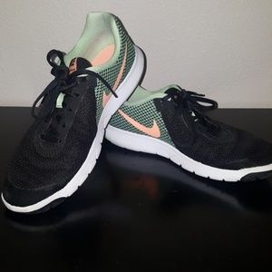 Nike Flex Experience Run 6